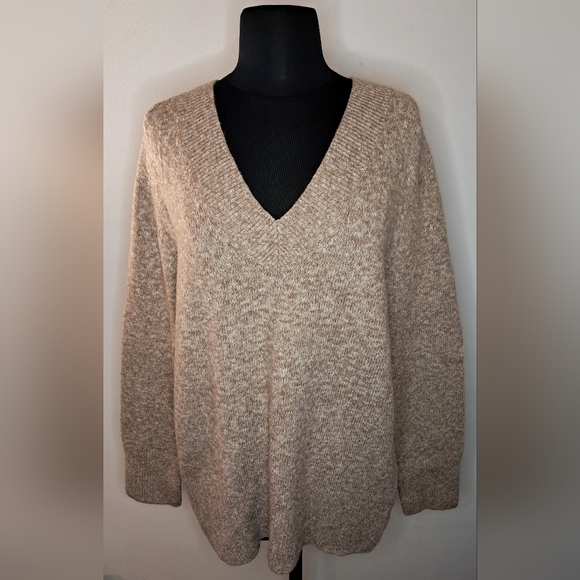 a new day Sweaters - A New Day Women's Oatmeal V-Neck Oversized Pullover Sweater NWT